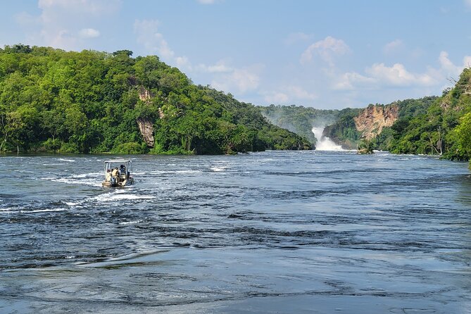 2 Days Murchison Falls Park Vacation - Standing above Murchison Falls