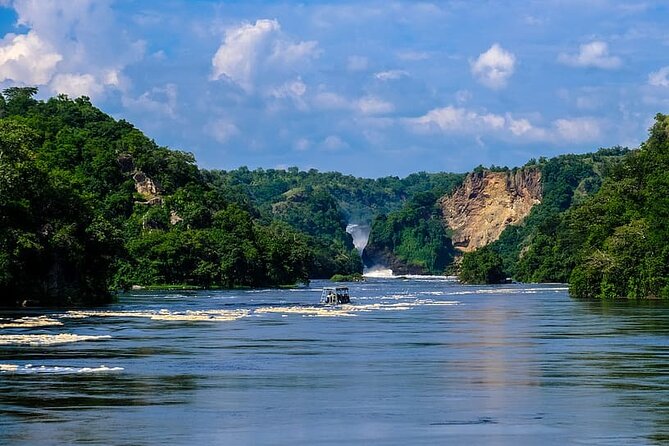 3 Days 2 Nights, Murchison Falls And Wildlife Safari - The long road north from Kampala