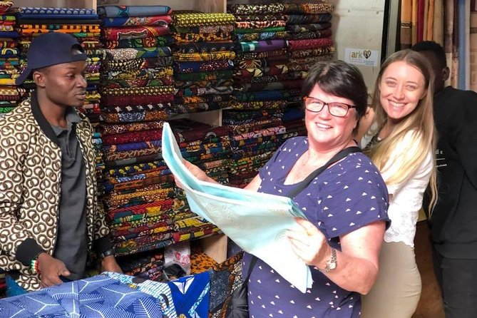African Fabric Market Tour - Finding fabric in Owino Market