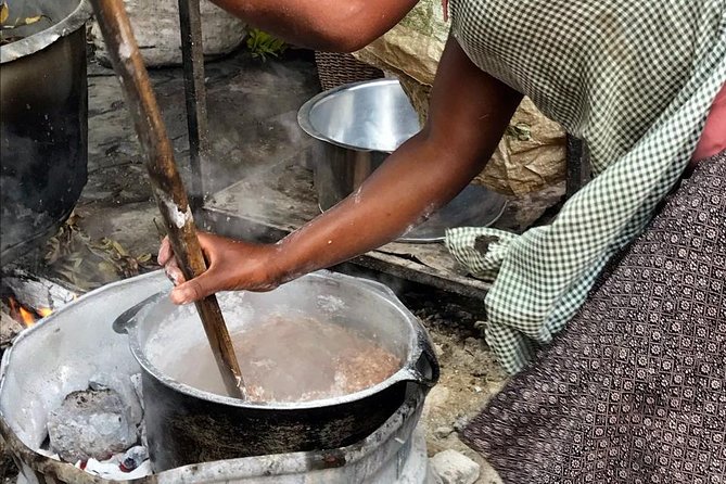 Fishing Village Food Tour & Luwombo Stop - A quieter option by the lake