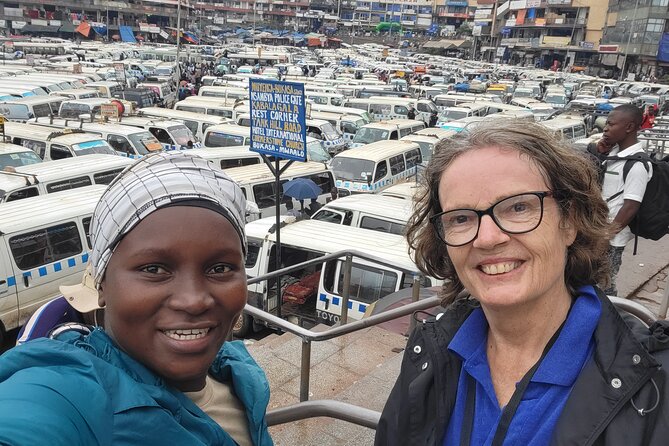 Kampala guided walking tour - Hindu temple and Nakasero Market