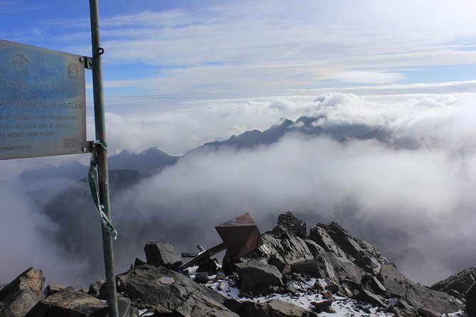 Mountain Rwenzori Trekking Uganda 9 Day Safari - Day 6: The Margherita glacier and summit day